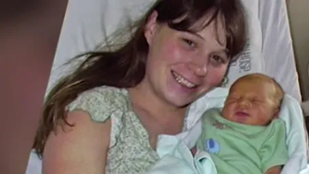 Ce a descoperit o femeie în coloana vertebrală, la 14 ani după naștere. Este un caz extrem de rar