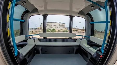 Prima mașină ieșită dintr-o imprimantă 3D, gata pentru șosele. Se conduce singură