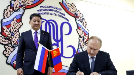 Vladimir PUTIN a fost primit în MONGOLIA cu onoruri. Președintele rus e vizat de un mandat internațional de arestare care se aplică și la Ulan Bator