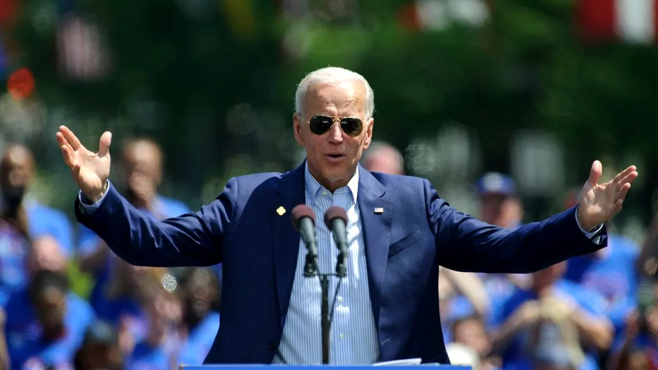 Alegeri prezidențiale SUA: Joe Biden își menţine avansul în preferinţele de vot faţă de Donald Trump