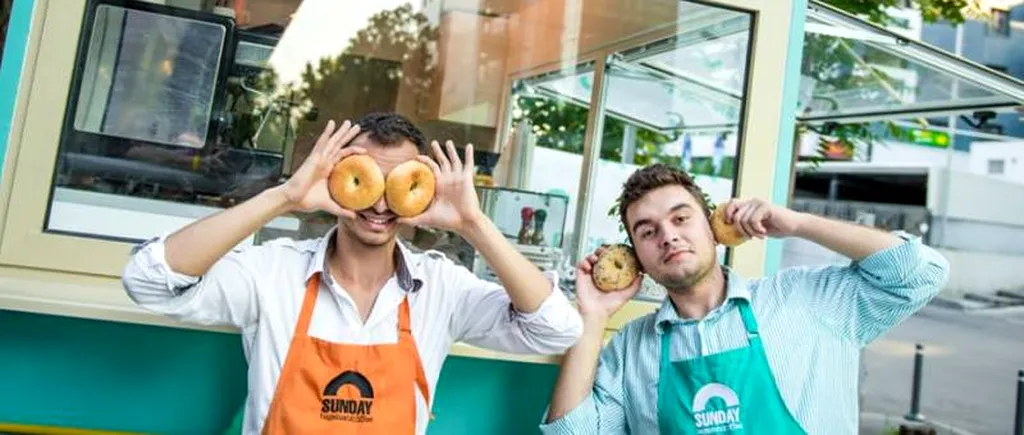 Cât câștigă un mic antreprenor care și-a făcut o rulotă în care vinde cafea și covrigi lângă metrou