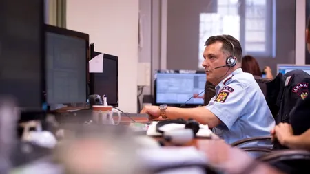 OAMENII CARE SALVEAZĂ VIEȚI. Bogdan Morman, dispecerul care a vorbit la telefon 40 de minute cu o tânără până când ambulanța a ajuns la ea