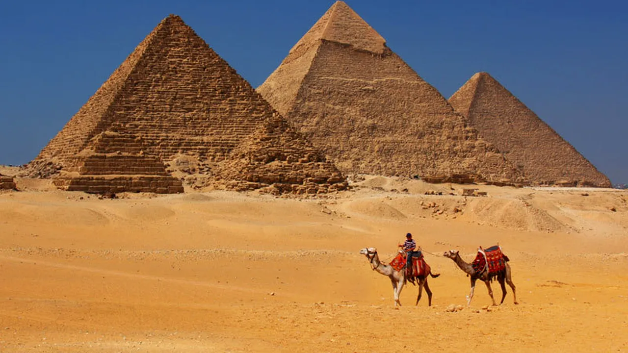 Descoperire istorică în Egipt: 30 de sarcofage cu mumii descoperite în Luxor