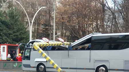 Turistul grec care a murit în accidentul de autocar de la Pasajul Unirii lucrase la o firmă de construcții din România. A vrut să-i arate soției cum e Crăciunul aici