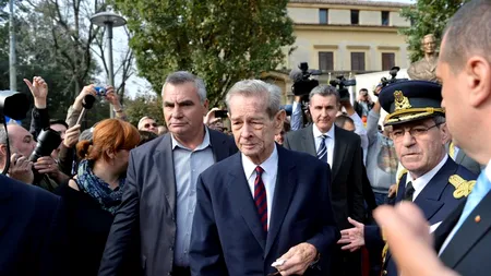 Angela Gheorghiu, Oana Pellea și Mugur Isărescu, decorați de Regele Mihai I, de ziua sa