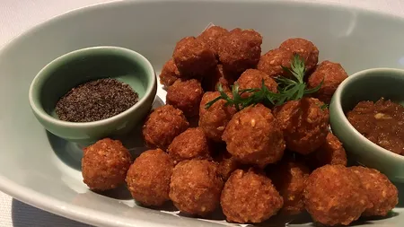 Rețetă de post: Chiftele mănăstirești / Sunt chiar MAI GUSTOASE decât cele cu carne și se prepară foarte ușor!