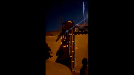 Patru persoane, reținute în urma percheziţiilor în dosarul suspecților care au sechestrat o familie în propria casă. Prejudiciu de 20.000 de euro