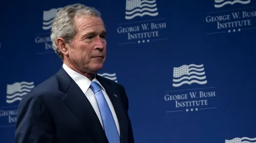 Un hacker a spart căsuța de e-mail a unui membru al familiei lui George Bush. Ce mesaje importante a trimis fostul președinte american