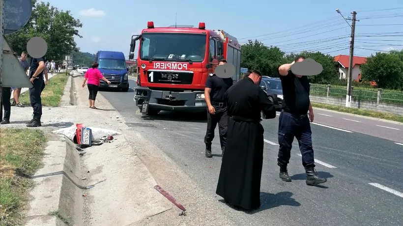Un călugăr a intrat cu mașina într-o autospecială de pompieri. Ce a pățit omul Bisericii