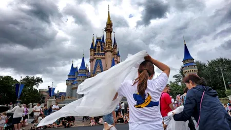 FAKE NEWS rusesc distribuit masiv cu „tărâmul Disney” sub ape, după ce uraganul Milton a lovit Florida