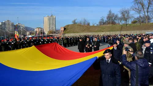 Peste 100.000 de români, în frunte cu Familia Regală și Klaus Iohannis, așteptați în Orașul Unirii de 1 DECEMBRIE