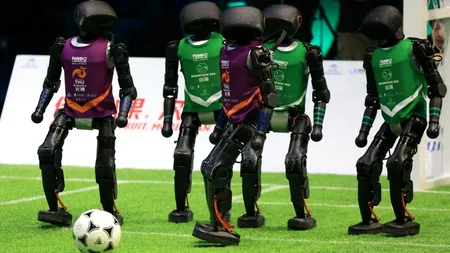 China a găzduit primul meci de fotbal cu roboți. Experți: Inteligența Artificială învață să mintă, să comploteze și să își amenințe creatorii