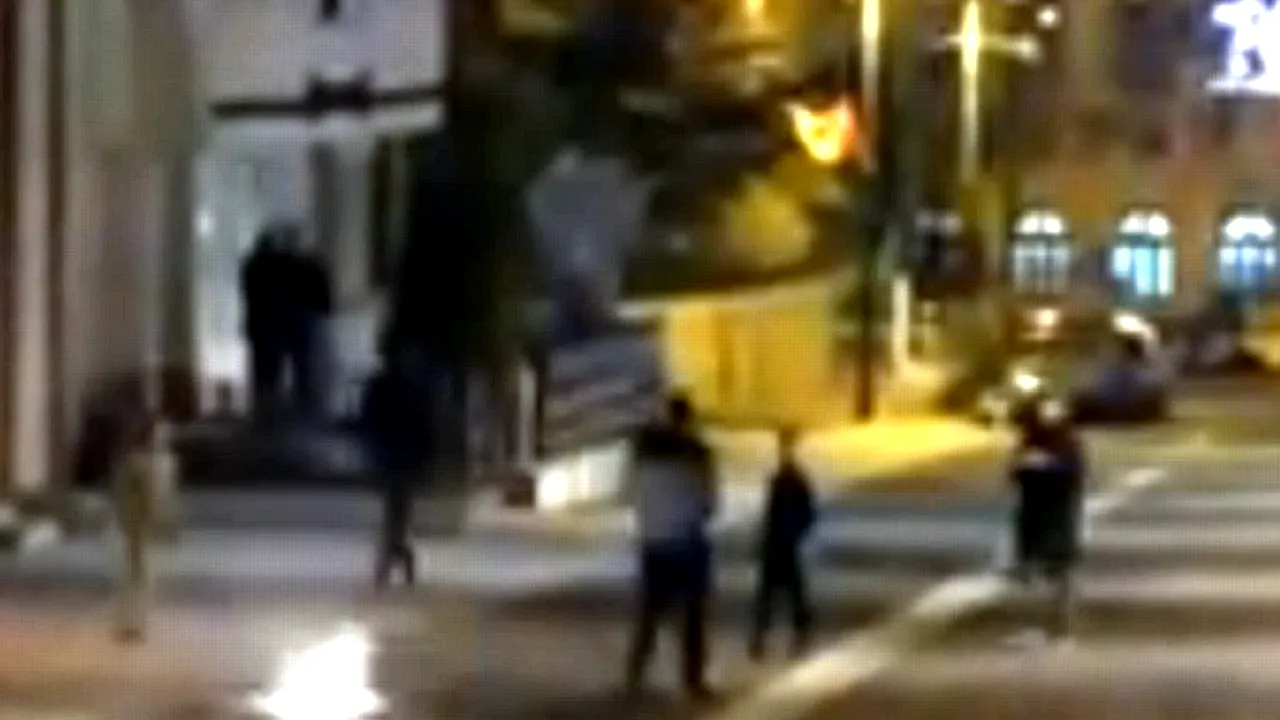 Mai mulți oameni, atacați cu petarde în Botoșani. ''E revoltător''