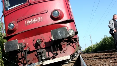 Un polițist și un angajat CFR, reținuți după ce au furat componente de la calea ferată