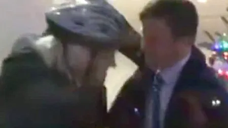 Ar putea fi viitorul Gangnam Style! Oficiali britanici, David Cameron și Boris Johnson, așa cum nu i-ai mai văzut.  VIDEO