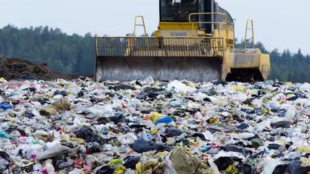 Comisia Europeană deschide formal procedura de infringement. România are la dispoziţie două luni să reabiliteze depozitele de deșeuri ilegale