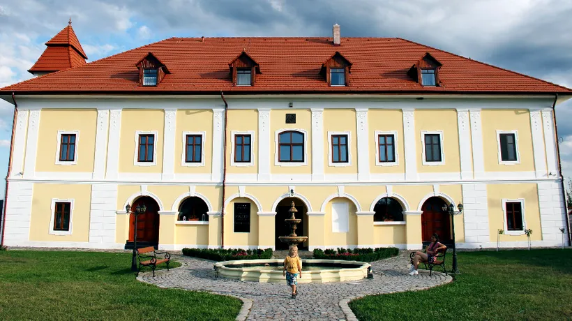 Cât costă o noapte de cazare la un castel din Transilvania
