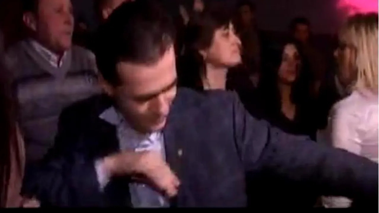 Fenomenul HAPPY, varianta cu politicieni. Un colaj cu Elena Udrea, Radu Mazăre și Victor Ponta. VIDEO