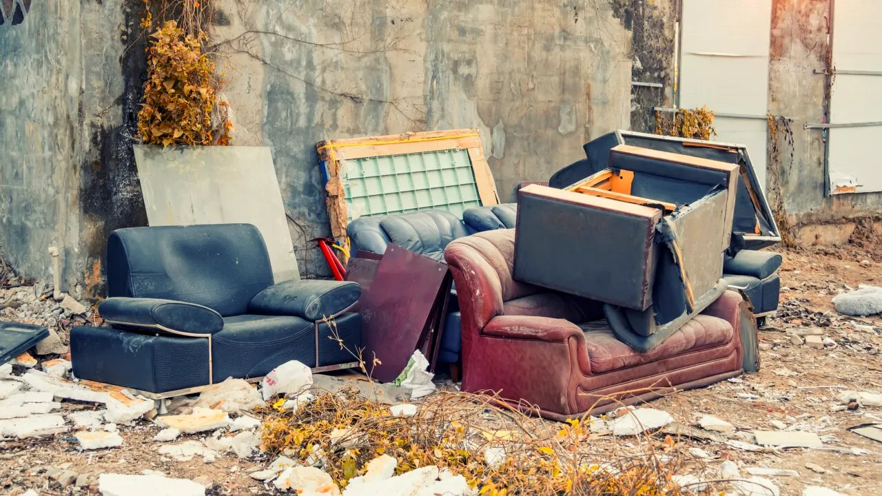 SALUBRIZARE Sector 5: Ce trebuie să știți despre reciclarea canapelei uzate (P)