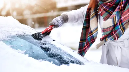 Cum să dezgheți corect mașina atunci când este ger. De ce nu este bine să lași motorul pornit