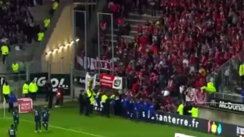 Momente șocante la un meci din Franța. Peste 100 de suporteri s-au prăbușit cu balustrada tribunei: 26 de răniți, 4 în stare gravă