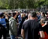 Călin Georgescu a ajuns la sediul Inspectoratului Județean de Poliție Ilfov, în scandările de susținere ale simpatizanților