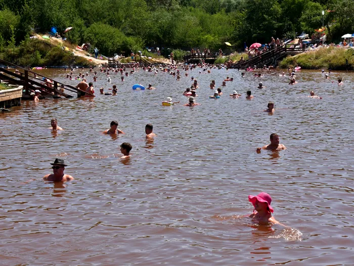 Ocna Sibiului a atras aproape 143.000 de turiști în această vară. Cât costă biletul pentru intrarea la lacurile naturale, în septembrie