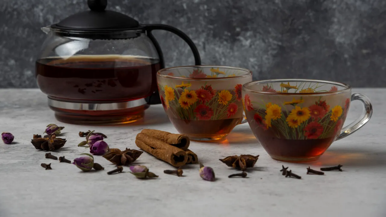 Ceaiurile care te scapă de durerile de gât în doar câteva zile, fără medicamente