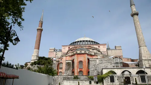 “HAGIA SOFIA, ÎNTRE CREȘTINISM ȘI ISLAMISM”, un documentar de excepție dedicat uneia dintre cele mai grandioase construcții din istorie, un monument între două religii, vineri, de la ora 22.00, pe B1 TV