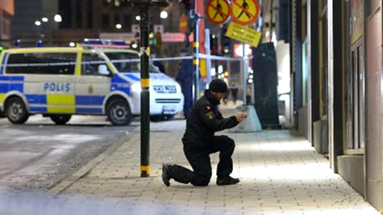 Explozie în fața unui centru comercial din Stockholm