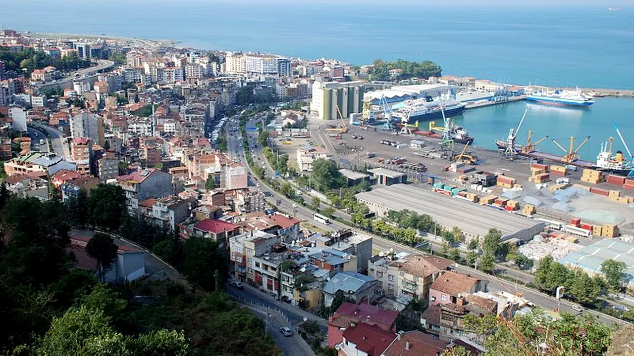 O femeie este cercetată pentru înșelăciuni cu pachete turistice pentru Turcia