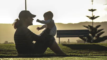 Un deputat PNL a anunțat că Pachetul legislativ pentru Natalitate a fost depus la Parlament. Ce presupune acesta