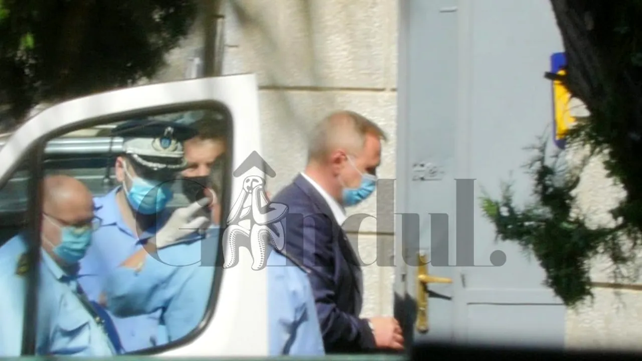 FOTOGRAFII EXCLUSIVE. Fostul lider PSD, Liviu Dragnea, a fost adus la DNA pentru a fi audiat în dosarul ”Tel Drum”