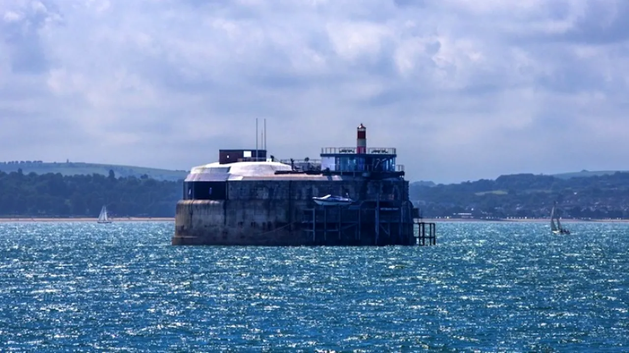 Spitbank Fort, hotelul exclusivist amenajat în interiorul unui fort militar vechi de peste un secol. GALERIE FOTO