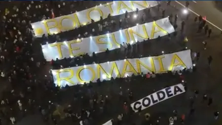 Ciocnire între protestatari la Piața Victoriei. Câteva zeci de manifestanți #rezist au fost întâmpinați de o contramanifestație. Precizările Jandarmeriei