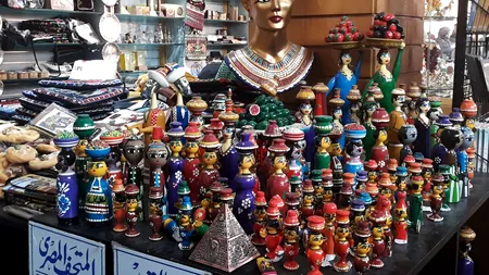 Caz șocant! Ce a pățit o turistă după ce a cumpărat un suvenir cu 250 de euro din Egipt