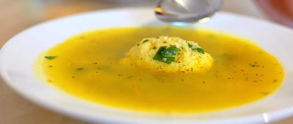 Vrei să ai găluște delicioase și pufoase în supă? Află care este ingredientul SECRET, pe care gospodinele îl adăugau în rețeta inițială