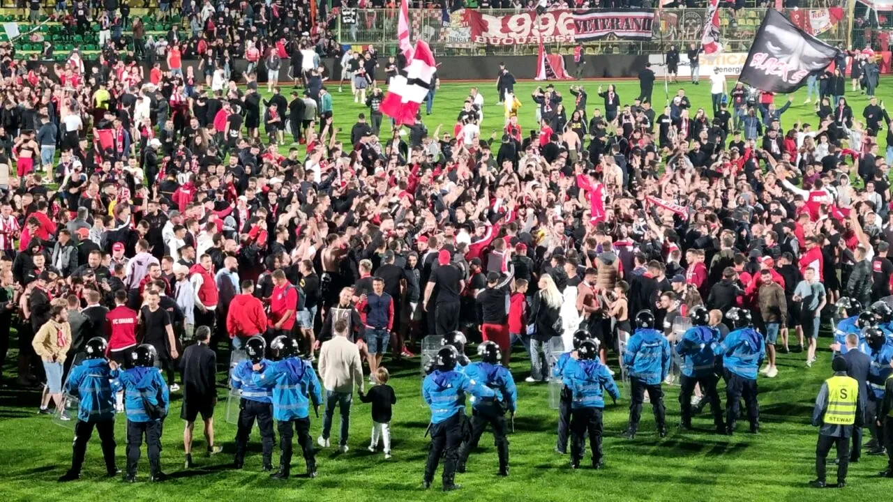 Dinamo, emoții la promovare după 6-1 în tur! Sărbătoare la Mioveni: 