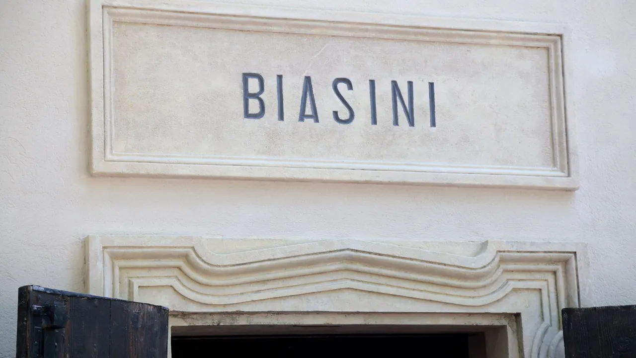 Ministrul Dezvoltării Naționale din Ungaria a inaugurat o...criptă, la Cluj