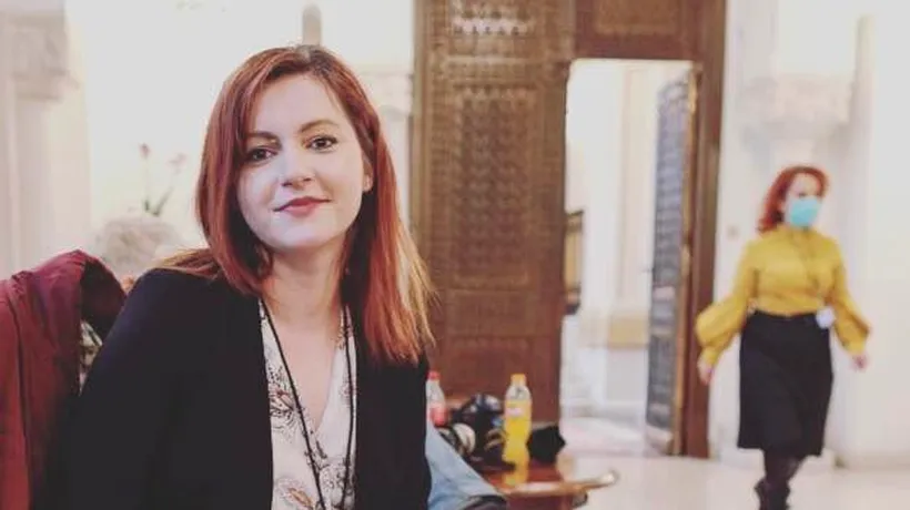 Doliu în lumea presei. Jurnalista Iulia Marin a fost găsită FĂRĂ VIAȚĂ în apartamentul în care locuia. Avea doar 32 de ani