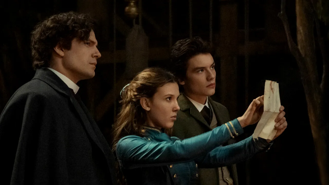Millie Bobby Brown și Henry Cavill, împreună în cel mai nou trailer pentru „Enola Holmes 2” | VIDEO