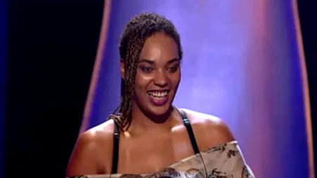 VOCEA ROMÂNIEI SEZONUL 2. Cine este Julie Mayaya, tânăra care l-a făcut pe Brenciu să sară din scaun