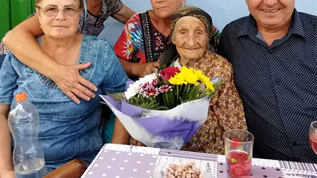 Povestea de viață a Tincăi din Vaslui. Secretul „vieții fără de moarte” la 103 ani
