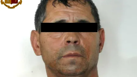 Detalii terifiante despre românul care și-a înjunghiat, din gelozie, soția. „Am auzit strigătele de durere ale fetiței”