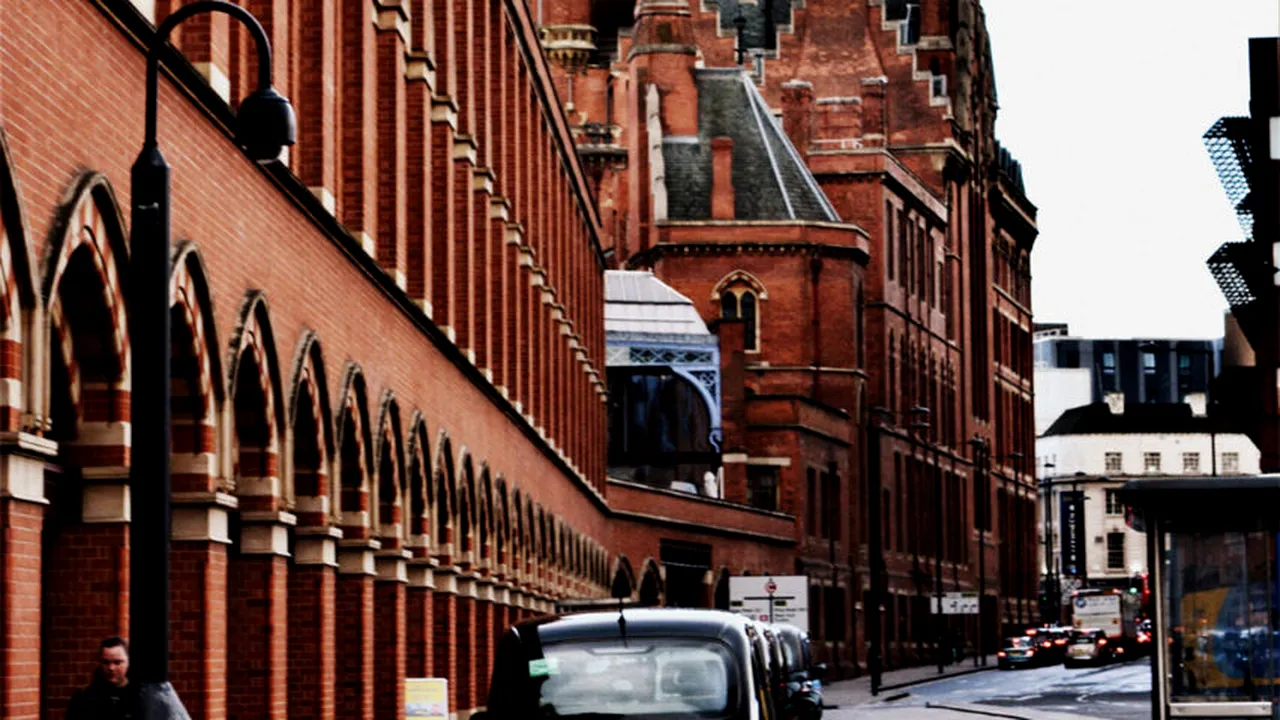 După ce a stat 42 de ani în ANGLIA, un bărbat a aflat că, de fapt, nu este cetățean britanic. De ce trebuie să plătească 17.000 de lire sterline