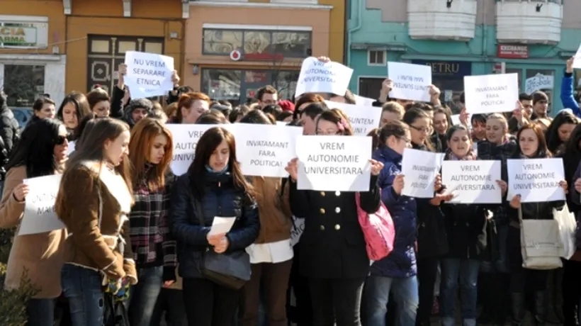 Mizele scandalului de la Medicina din Târgu Mureș, prin ochii studenților: ce au de împărțit maghiarii cu românii