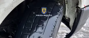 Mesajul polițiștilor pentru șoferii care circulă iarna cu anvelope uzate: „Nu ne mirăm că şanţul a devenit spaţiu de parcare fără voie”