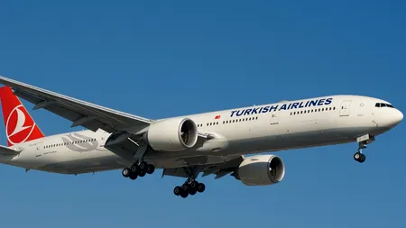 Alertă cu bombă.Avion turcesc, redirecționat spre Irlanda