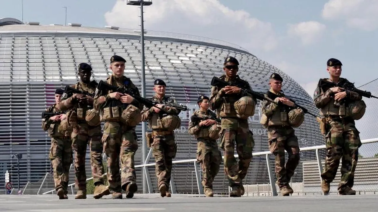 Măsuri de securitate excepționale în Franța: Soldații din forța Sentinelle, trimiși pe străzi în sprijinul poliției. Premierul Lecornu acuză extrema stângă de insurecție