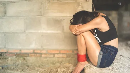 O tânără din Alba Iulia a anunțat la 112 că este sechestrată, pentru a se răzbuna pe iubit